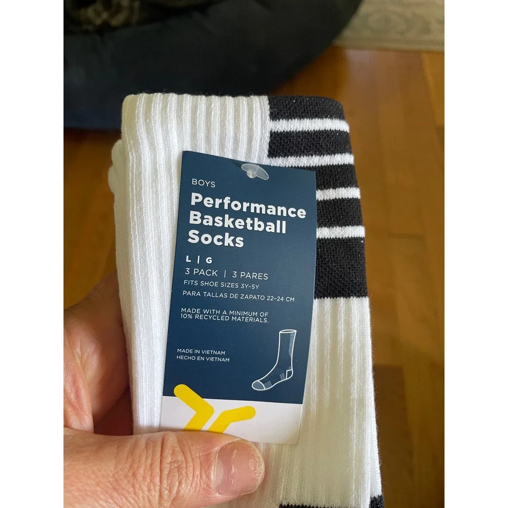 Old Navy Boys Performance Basketball Socks 3-Pack White Black Size L 3Y-5Y NEW